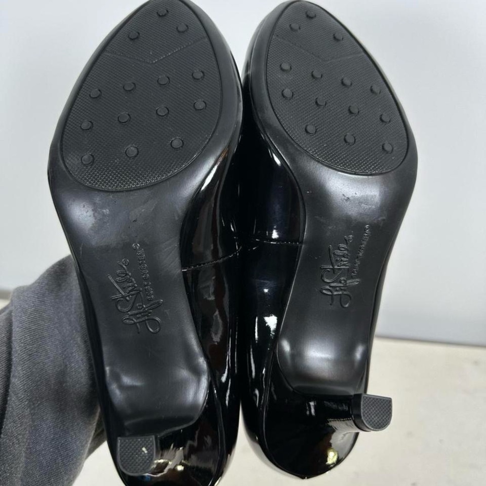 Black Patent Leather Pumps - Picture 5 of 8